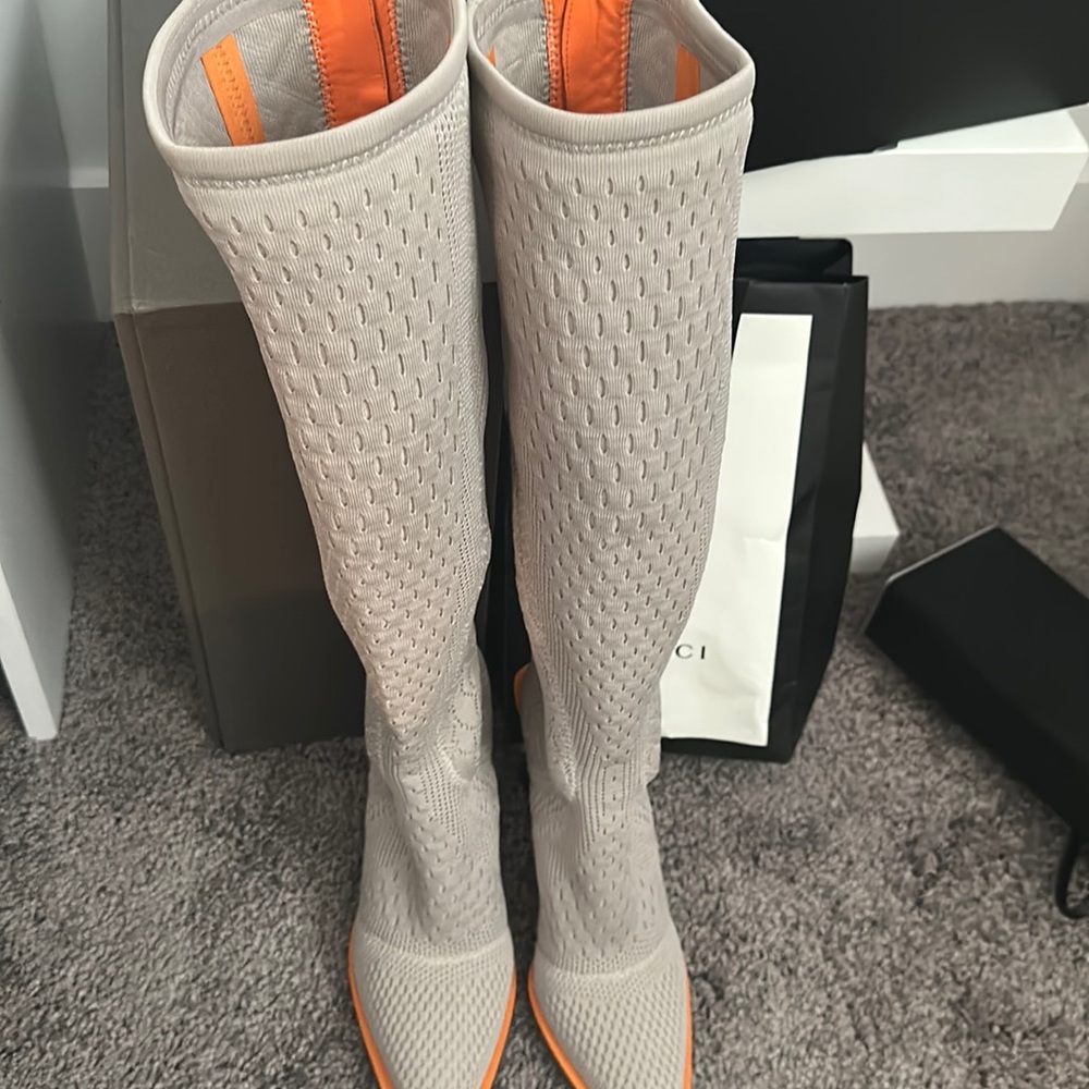 Fendi f frame heels
